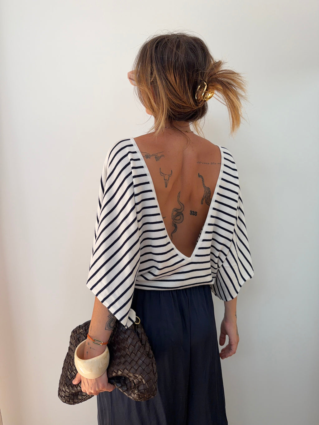 Pull fin dos en V Lover's - rayé bleu