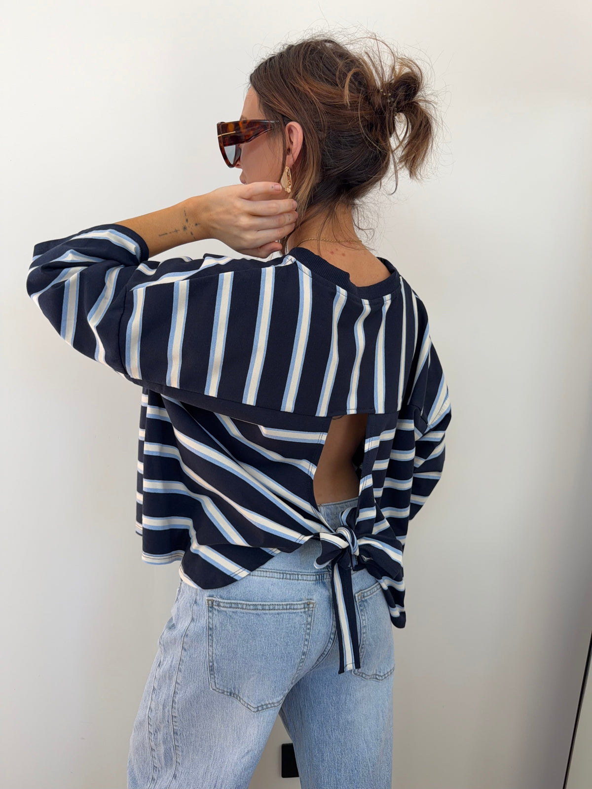 T-shirt rayé avec noeud - bleu marine